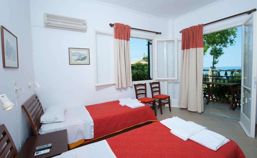 تسيليفي Zarkadis Beach Apartments الغرفة الصورة