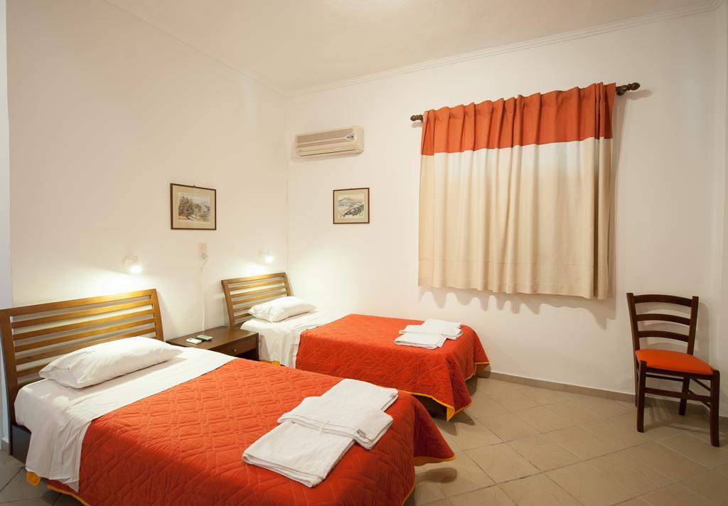 تسيليفي Zarkadis Beach Apartments الغرفة الصورة